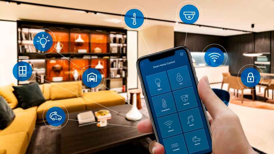 Cómo equipar una casa inteligente - Controlar el hogar por internet
